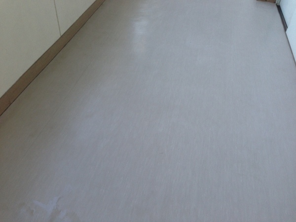 県立高校様の床定期清掃